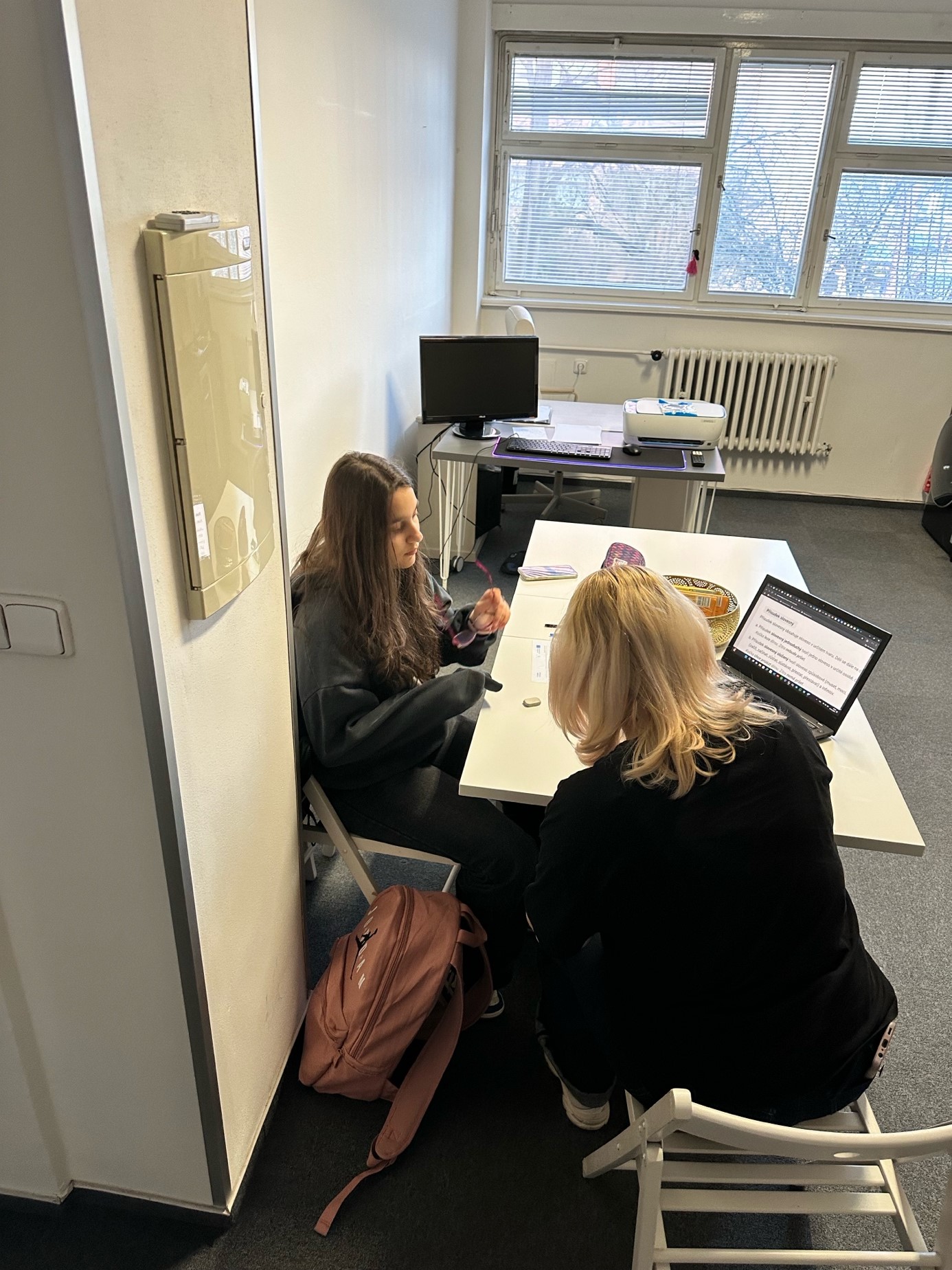 Skupinové doučování v projektu Romská Vize.